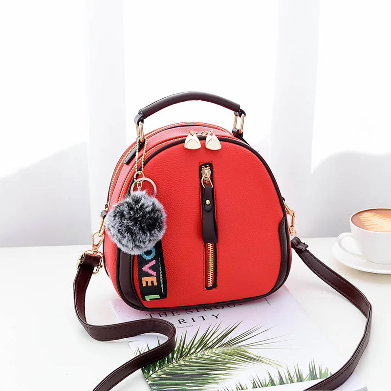 Bolsos pequeños de cuero PU para mujer, bolso de hombro tipo bandolera con diseño de bola de pelo, bolsos de mensajero de lujo a la moda para mujer