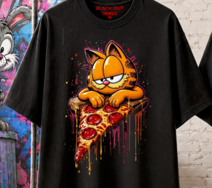 Playera Overside 260gr BLACK OUT Colección Cartoon GARFIELD PIZZA