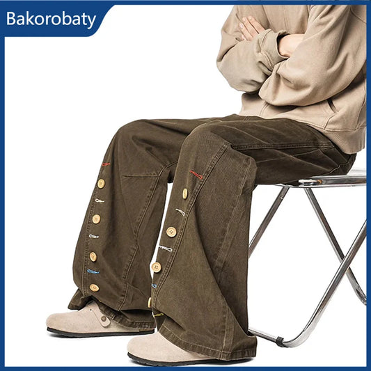 Nuevos Jeans Holgados Marrones Retro para Hombre con Diseño de Botones, Pantalones Vaqueros Casuales de Corte Recto y Curvo, Primavera 2026, Estilo Urbano Y2K