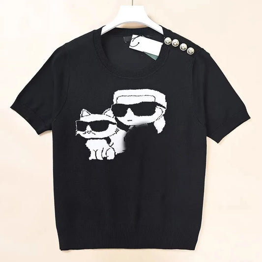 Blusa Casual para Mujer – Estampado de Caricatura, Botones Decorativos y Tejido de Punto