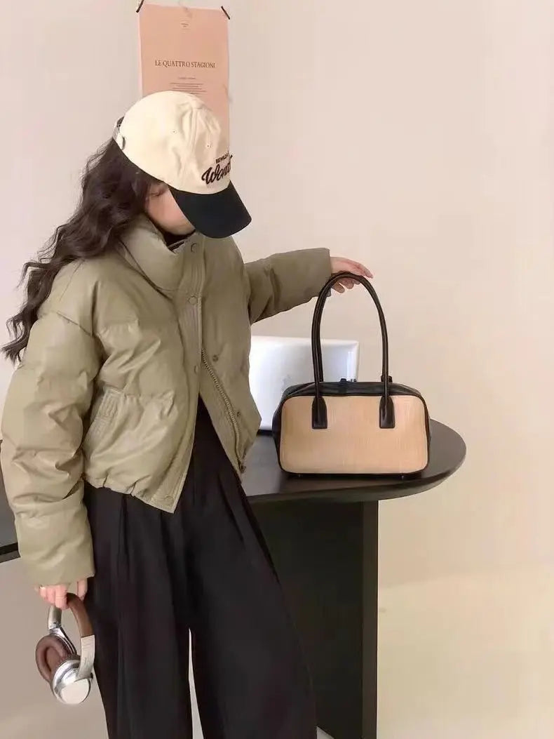 Nueva Chaqueta Corta de Mujer 2024 de Cuero PU Grueso con Relleno de Algodón, Estilo Abrigo Acolchado Cálido de Invierno, Ide...
