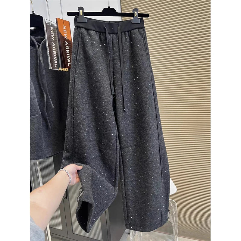 Pantalones de chándal de pierna ancha con forro polar, a la moda para principios de primavera, con empalme de diamantes, pant...