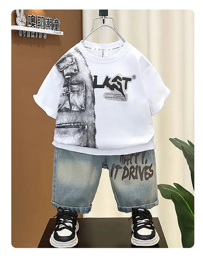 Conjunto de Verano para Niños 2026, Camiseta de Algodón con Estampado de Dibujos Animados y Letras + Pantalones Cortos de Mezclilla, Ropa Infantil