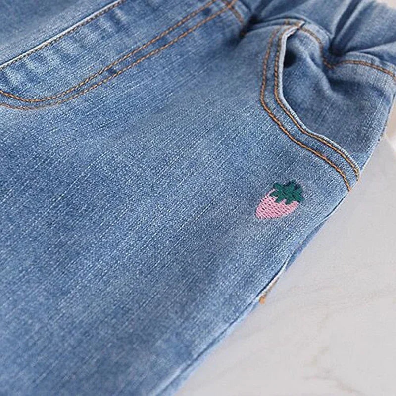 Pantalones vaqueros con bordado de fresas para niña, pantalón con bolsillos, a la moda, para primavera y otoño, 2023
