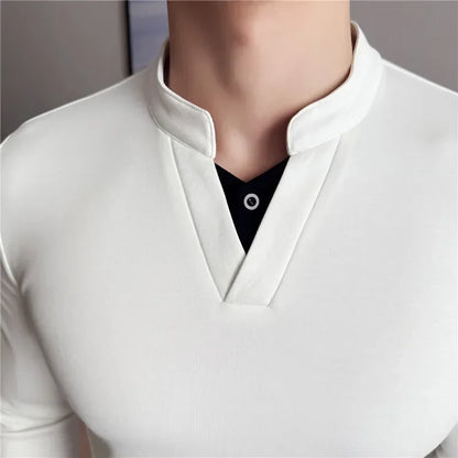 Camiseta elástica falsa de 2 piezas con empalme a la moda coreana, camiseta básica de manga larga con cuello en V ajustada para hombre, camisetas versátiles de Color sólido