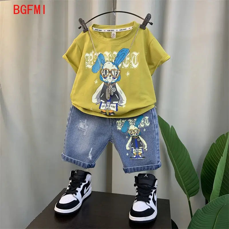 Conjunto de Verano para Niños 2026, Camiseta de Algodón con Estampado de Dibujos Animados y Letras + Pantalones Cortos de Mezclilla, Ropa Infantil