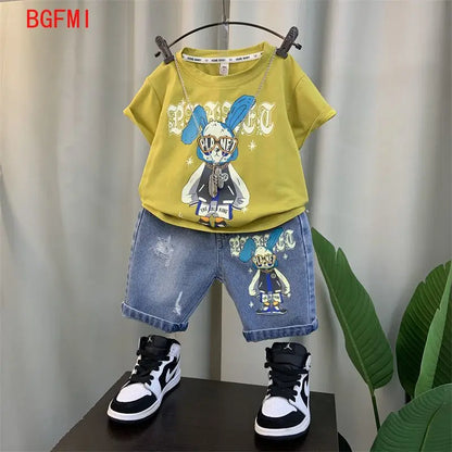 Conjunto de Verano para Niños 2026, Camiseta de Algodón con Estampado de Dibujos Animados y Letras + Pantalones Cortos de Mezclilla, Ropa Infantil
