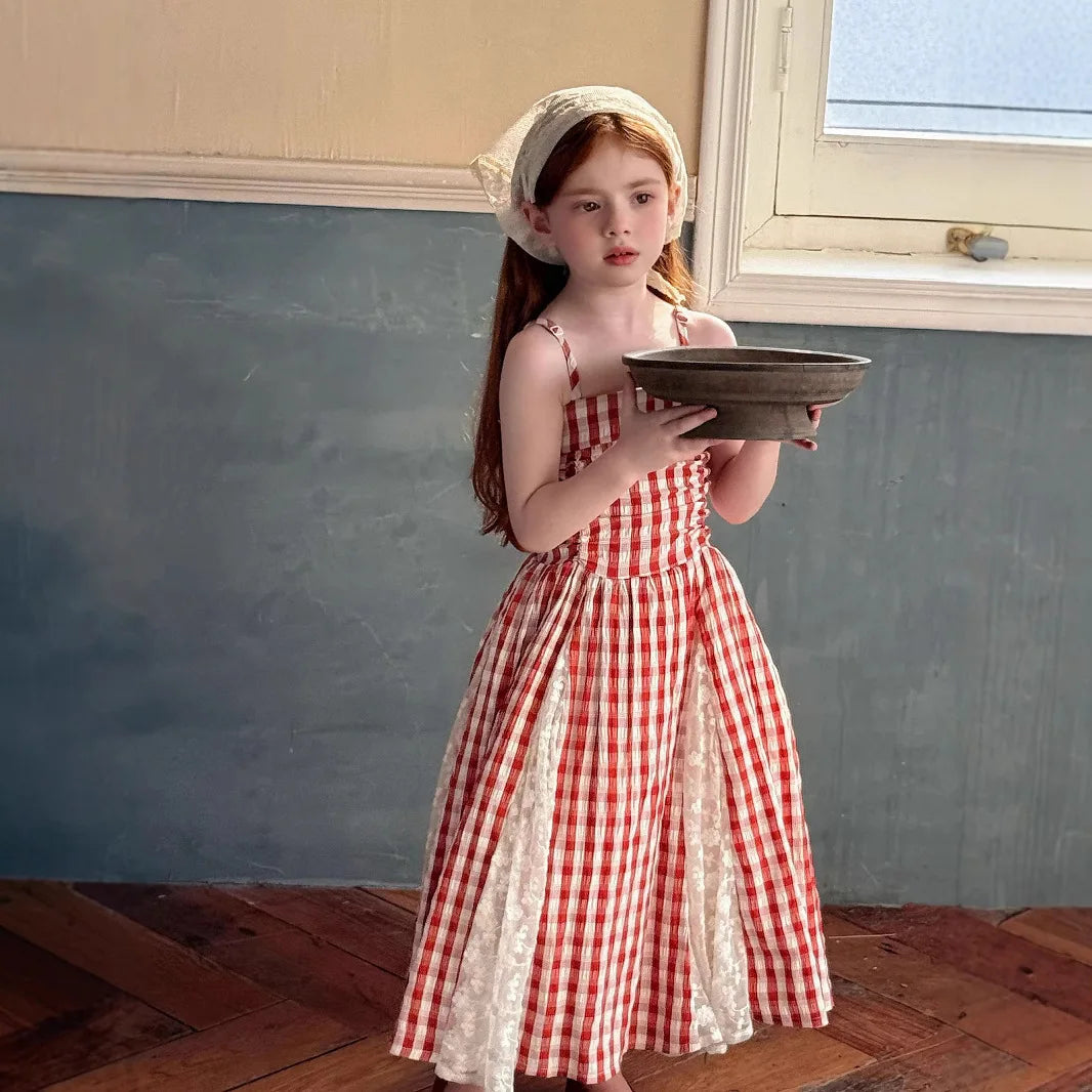 NOVEDAD DE VERANO 2025 vestido largo de hadas para niñas vestido de tirantes de encaje empalmado de encaje a cuadros rojo francés
