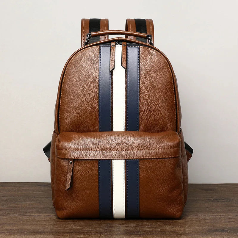 2024 nuevo diseño de moda para hombres, mochila marrón de cuero genuino para ordenador portátil, mochila escolar, bolsa de día para niños, bolsas de viaje grandes para hombres