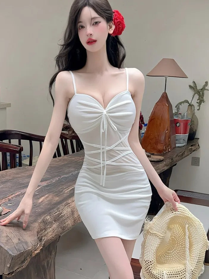 Vestido Elegante Strapless para Mujer – Cintura Alta, Falda Corte A y Diseño con Paneles de Malla