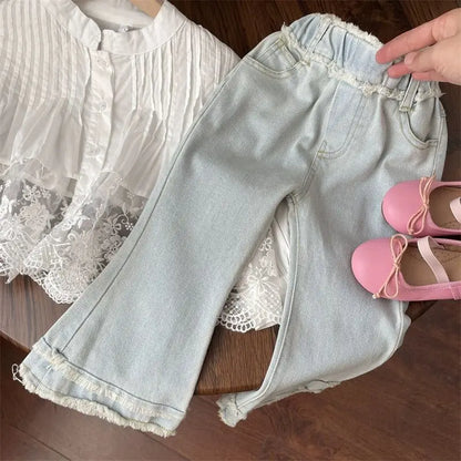 Conjunto de Dos Piezas de Camisa Blanca de Encaje y Jeans para Niñas, Primavera y Otoño 2026, Ropa de Princesa para Bebés y Niñas Pequeñas, Primavera/Verano