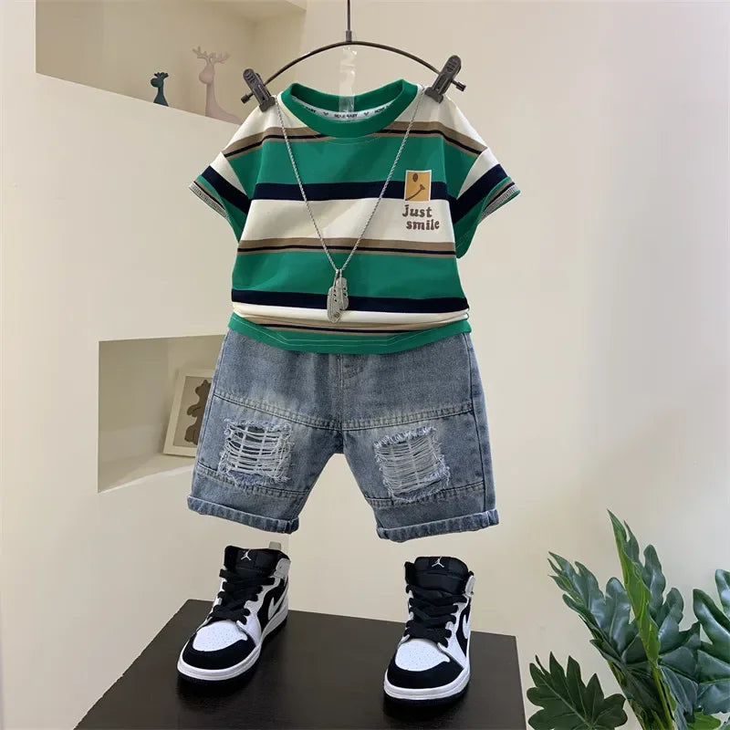Conjunto de Verano para Niños 2026, Camiseta de Algodón con Estampado de Dibujos Animados y Letras + Pantalones Cortos de Mezclilla, Ropa Infantil