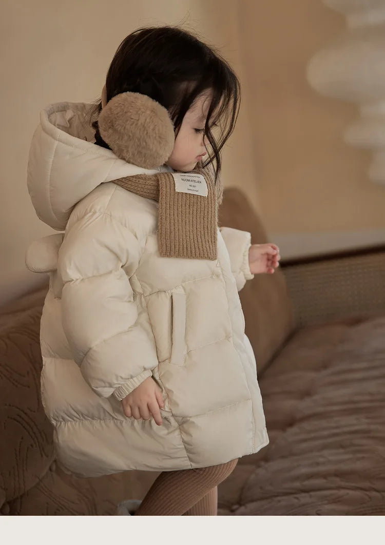 Chaqueta de algodón para bebé, nuevo estilo de invierno 2025 grueso y elegante para niña, bonito abrigo de invierno con dibujos animados para bebé femenino