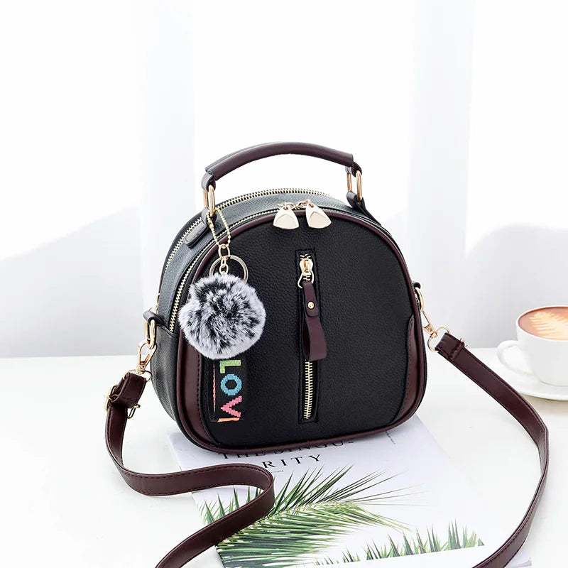 Bolsos pequeños de cuero PU para mujer, bolso de hombro tipo bandolera con diseño de bola de pelo, bolsos de mensajero de lujo a la moda para mujer