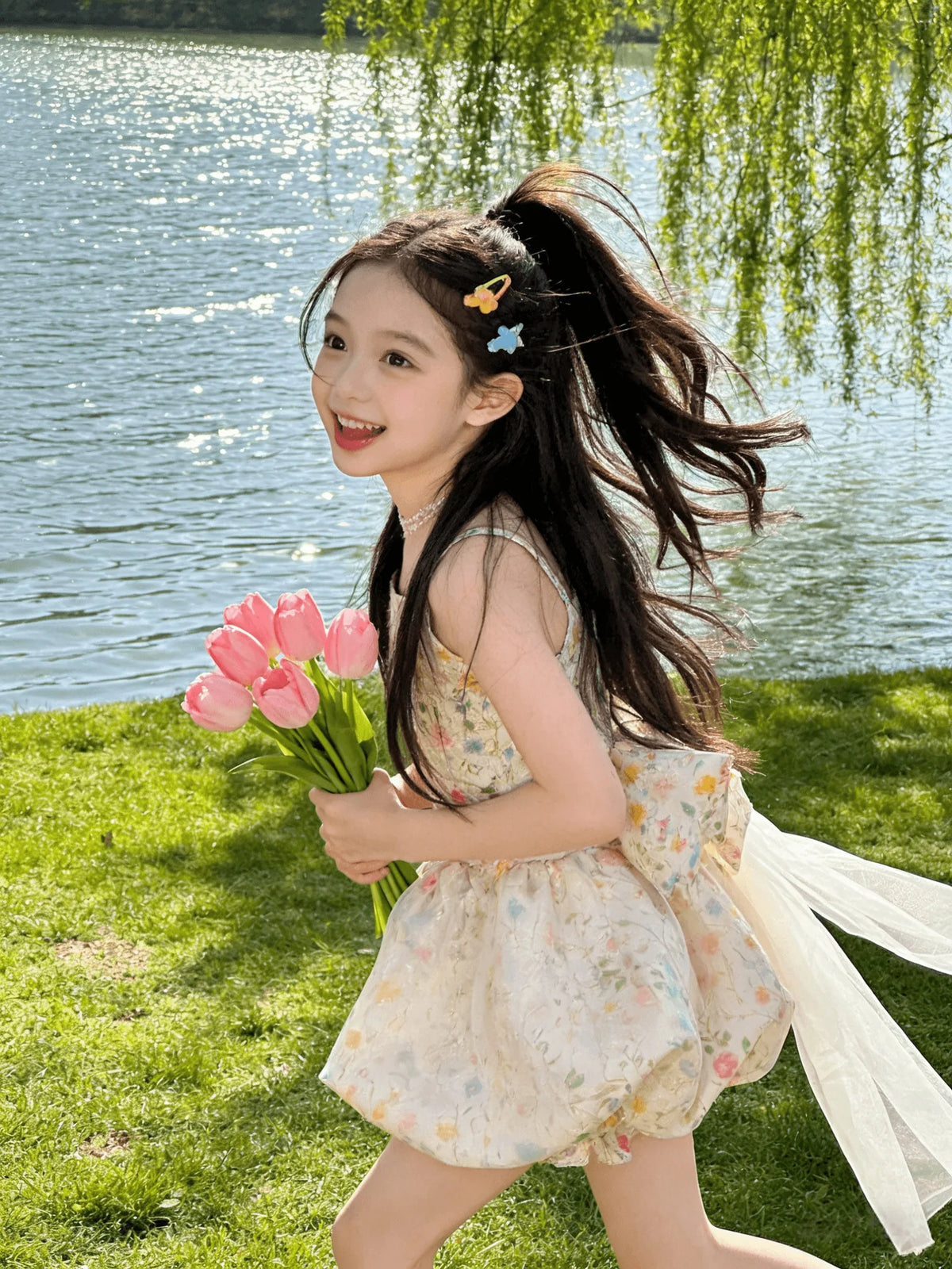 Vestido de tirantes floral para niñas, pantalones cortos con diseño de capullo de flor, vestido de princesa estilo occidental para verano 2026, falda esponjosa con lazo y cola de hilo para niñas