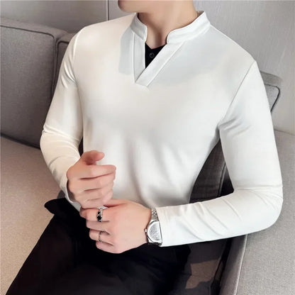 Camiseta elástica falsa de 2 piezas con empalme a la moda coreana, camiseta básica de manga larga con cuello en V ajustada para hombre, camisetas versátiles de Color sólido