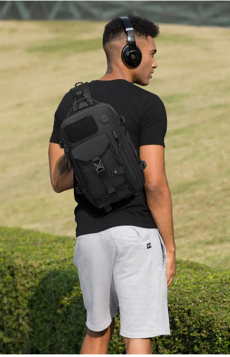 OZUKO-Bolso cruzado de hombro para hombre, bolsa de pecho, impermeable, táctico, cintura, bandolera, cremallera, moda, deportes al aire libre, negro