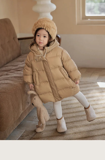 Chaqueta de algodón para bebé, nuevo estilo de invierno 2025 grueso y elegante para niña, bonito abrigo de invierno con dibujos animados para bebé femenino