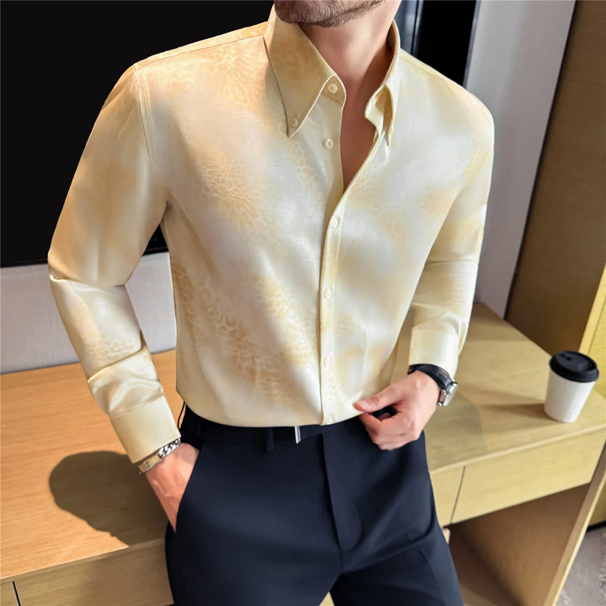 Camisa de manga larga de seda de imitación para hombre, camisa informal estampada de Color degradado a la moda, ropa Social de negocios, ropa de calle para hombre
