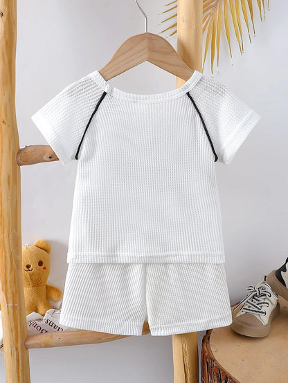 Conjunto de 2 piezas de camiseta y pantalones cortos de manga corta con estampado de oso bebé unisex de nuevo estilo de verano infantil