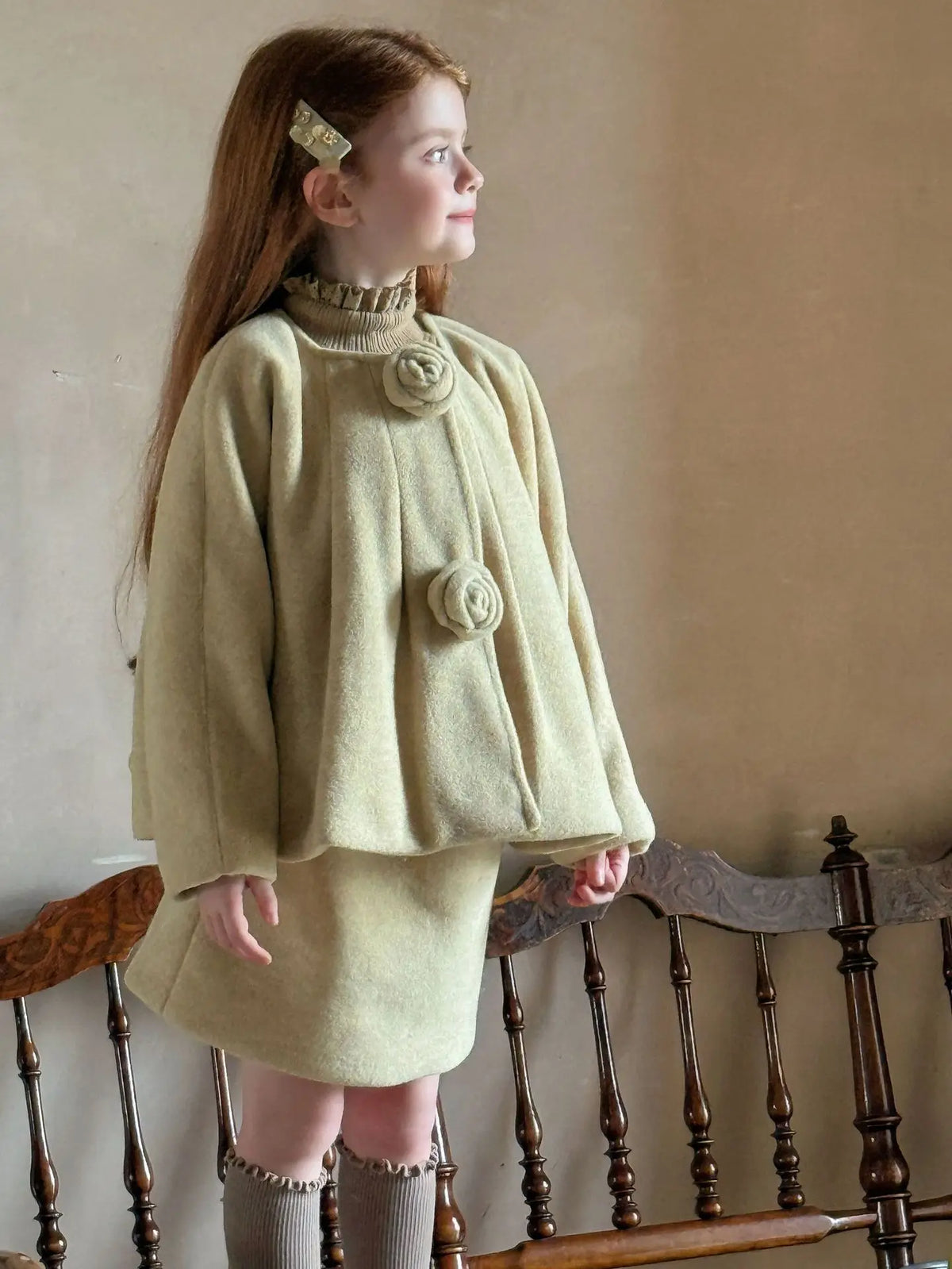 2025 nueva ropa para niños falda de abrigo para niñas coreanas conjunto de dos piezas de falda de abrigo de flores para niños coreanos