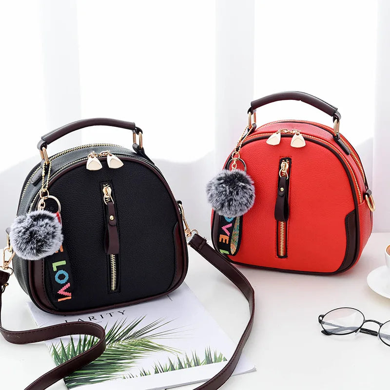 Bolsos pequeños de cuero PU para mujer, bolso de hombro tipo bandolera con diseño de bola de pelo, bolsos de mensajero de lujo a la moda para mujer
