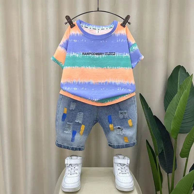 Conjunto de Verano para Niños 2026, Camiseta de Algodón con Estampado de Dibujos Animados y Letras + Pantalones Cortos de Mezclilla, Ropa Infantil