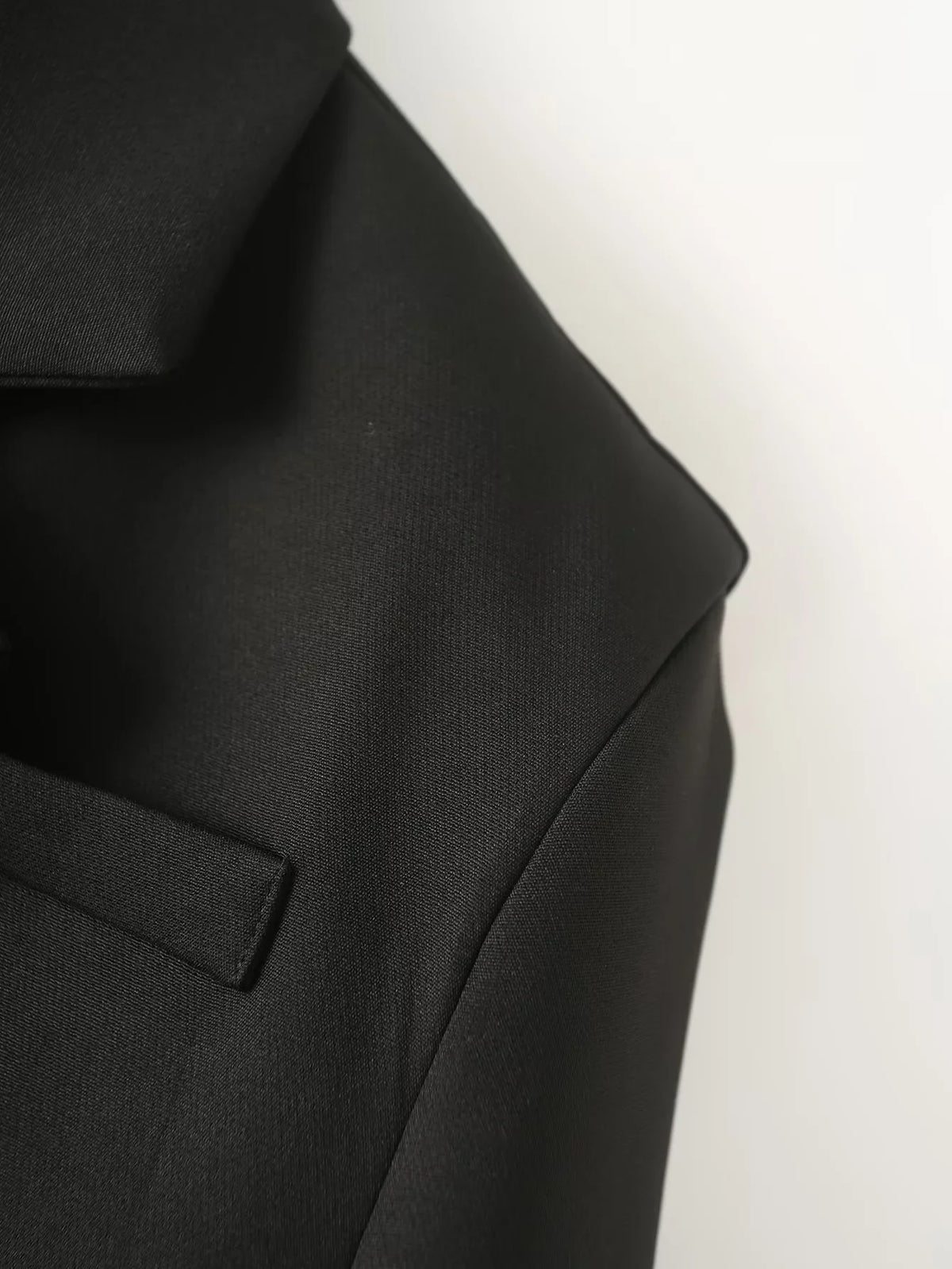 Early Autumn Women's Cross-Belted Slim Fit Short Suit Jacket Fashionable Business Casual Style Long Sleeve Commute Friendly