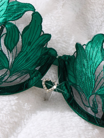 Conjunto de lencería de encaje con bordado floral estilo francés verde, sujetador sexy y suave con copas de acero, para el Día de San Valentín ZA824031